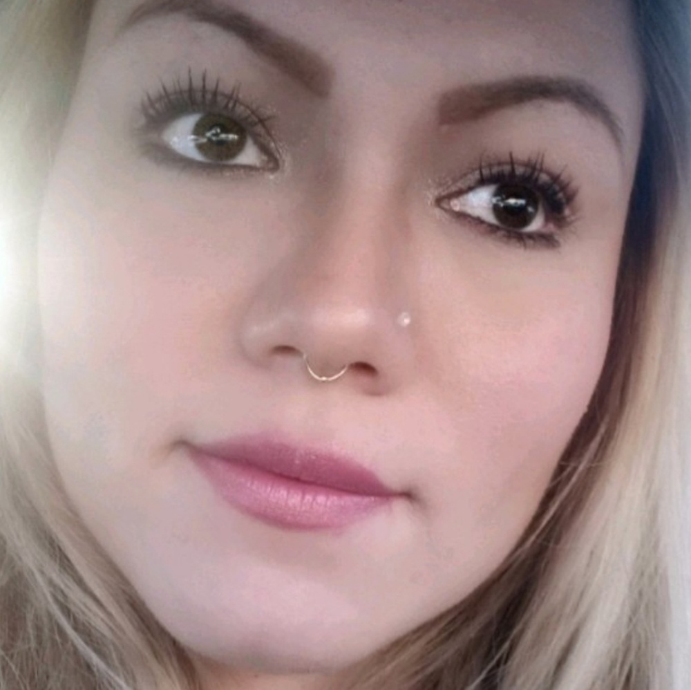 Meet your Posher, Adriana
